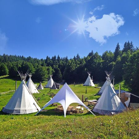 Village Tipi La Féclaz Exterior foto