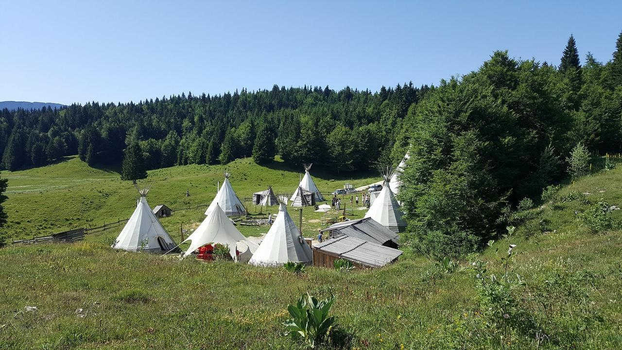 Village Tipi La Féclaz Exterior foto